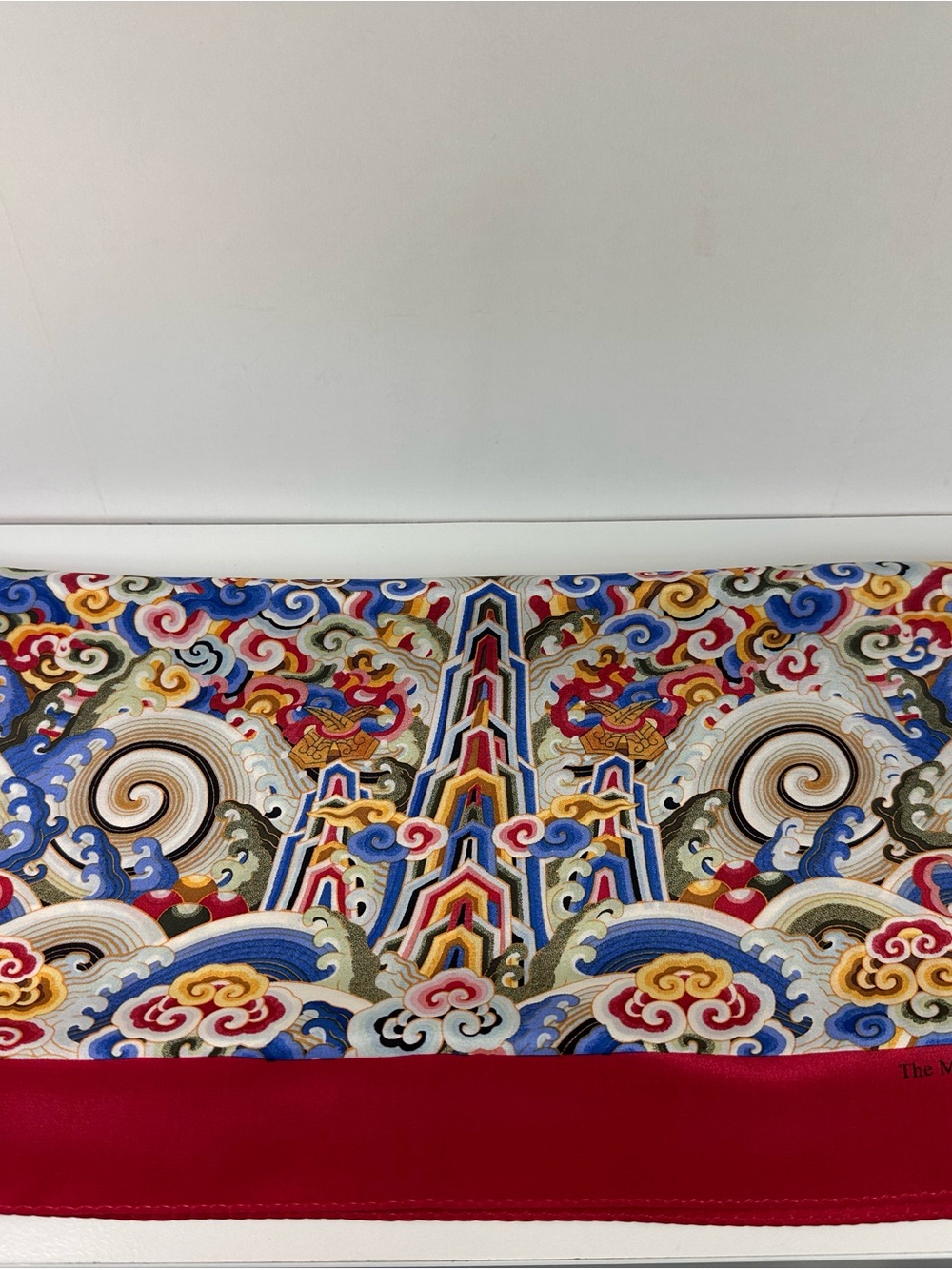 The Metropolitan Museum of Art Silk Chinese Dragon/metropolis scarf.